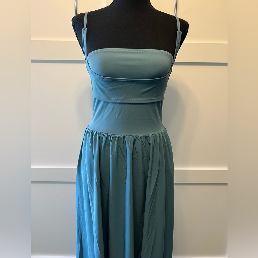 HALARA Breezeful Backless Side Pocket Maxi Dress NWT Size S - Picture 2 of 16
